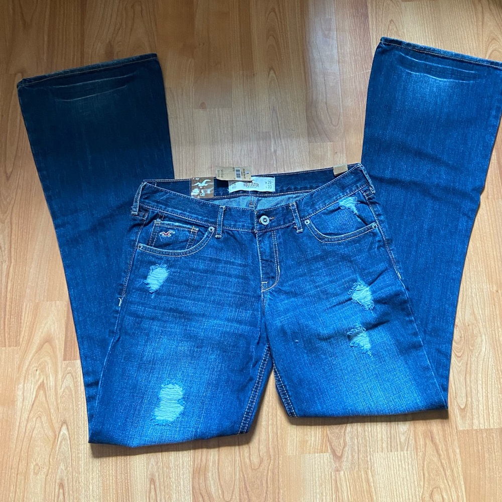Hollister Denim Distressed Jeans NWT - Picture 3 of 8
